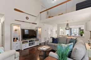 New Spacious Cottage near Beach & City Dogs Welcome